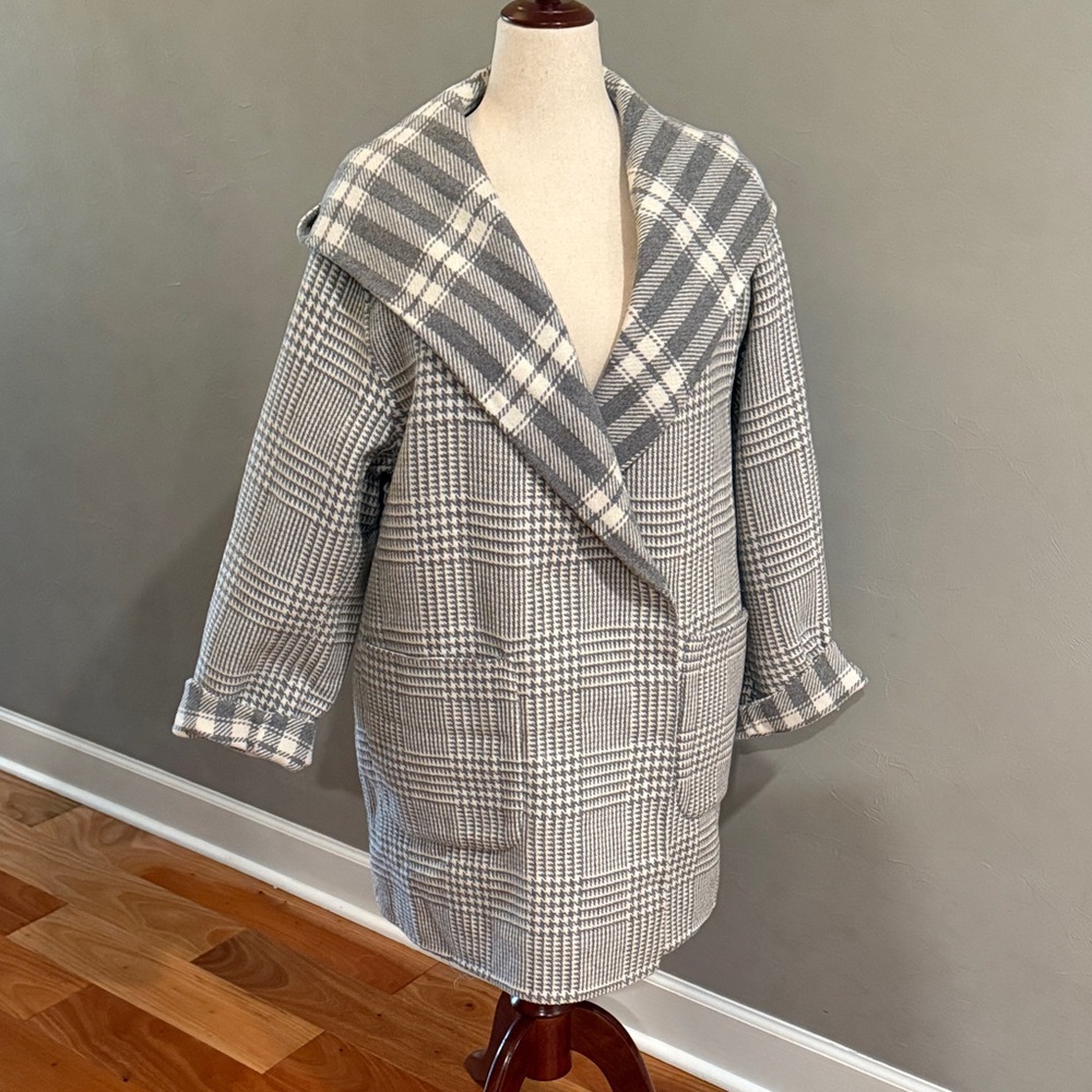 New w/o tags Splendid Gray Plaid Reversible Coat
